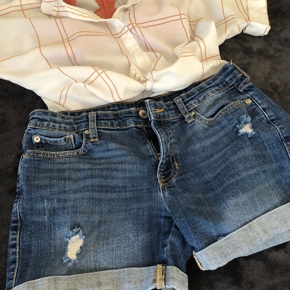 Gap sexy boyfriend jean shorts - Picture 11 of 11